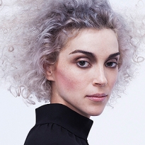 St. Vincent назвала журналы о гитарах «сексистскими»