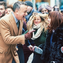 Том Хэнкс и Джастин Бибер танцуют в музыкальном клипе