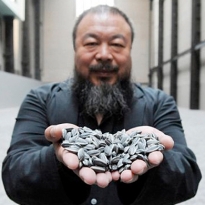 Опальному художнику Ай Вэйвэю вернули паспорт