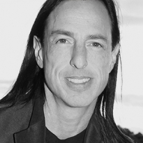 Рик Оуэнс — кудрявый блондин