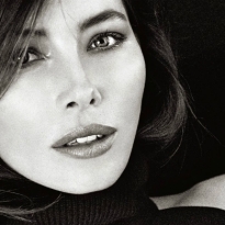 Джессика Бил в шестом выпуске Dior Magazine