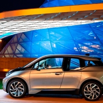 EIGHT представили зарядные станции для BMW i3 и BMW i8