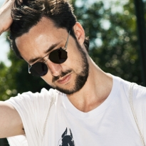 How to Dress Well записал микс на Канье Уэста, Дрейка, Рианну и других