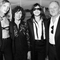 Шарлотта Генсбур, Хейли Бибер и другие гости показа Saint Laurent на Ла-Чертоза