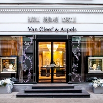 В поисках сокровищ: выставка Van Cleef & Arpels в Столешниковом