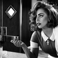Леди Гага снимется в биографическом фильме о Дайон Уорвик