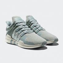 adidas Originals обновили женскую линию кроссовок EQT