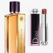 Лак для губ, аромат с туберозой и другие средства: новинки недели