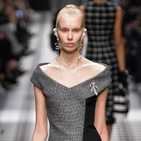 Обзор Buro 24/7: Balenciaga, осень-зима 2015