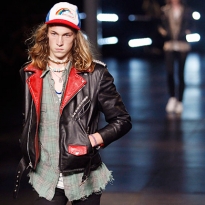 Обзор Buro 24/7: мужская коллекция Saint Laurent, весна-лето 2016