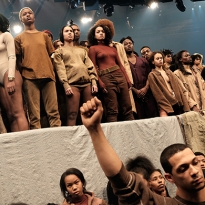 Мир моды глазами Канье Уэста: презентация коллекции Yeezy Season 3