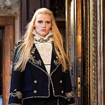 Обзор Buro 24/7: показ Chanel Métiers d'Art в Зальцбурге