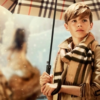 Ромео Бекхэм в рождественской кампании Burberry