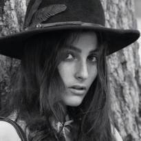 Зои Кравиц и певица Banks в новой рекламной кампании Coach