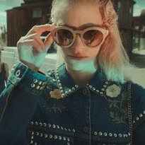 Клоуны и атомные бомбы в новом видео Stella McCartney