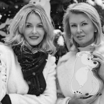 Российские дизайнеры украсили новогодние ели на Кузнецком Мосту