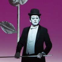 Giorgio Armani оденет Михаила Барышникова