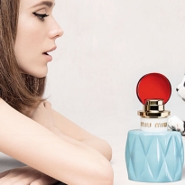 Miu Miu представил рекламную кампанию первого аромата