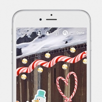 Новогодние стикеры и «свободные руки»: новые возможности Instagram Stories