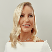 Косметичка Елены Летучей. «Я не та стерва, которая говорит: \"Ой, я просто красивая с детства\"»