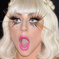 Венчурные капиталисты и серые кардиналы индустрии: кто стоит за косметическими брендами звезд