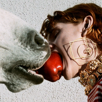 Сицилия, Эзра Миллер и лошади: 15 эффектных рекламных кампаний сезона весна-лето 2020