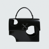 Необычная форма, яркий принт и экзотическая кожа: 15 сумок на весну и лето