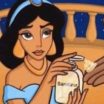 Мемы про коронавирус 2.0: чистая пост-ирония, самоизоляция и ни слова о гречке