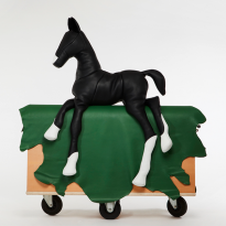 «Робер Эрмес говорил, что предмет роскоши — это тот, что вы можете починить». Интервью с креативным директором Hermès Petit h