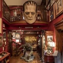 Монстры на каникулах: первая персональная выставка Гильермо дель Торо