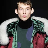 Крис Ван Аш закрывает свою марку