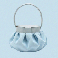 Что купить сейчас и носить все лето