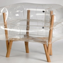 Техила Гай создала надувное кресло Anda