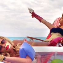 Феминисток возмутил новый клип Рианны