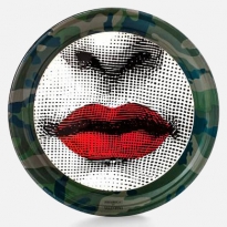 Камуфляжная коллаборация Valentino и Fornasetti