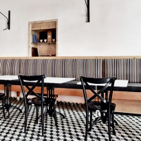 Бистро и арт-галерея LOS Symi в Эгейском море