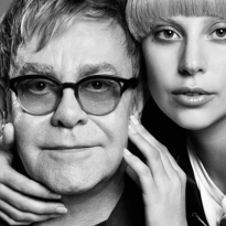 Леди Гага и Элтон Джон запустили линию одежды