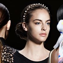 На заметку: украшения и аксессуары для волос