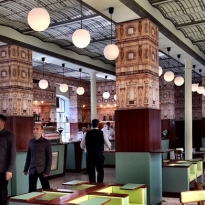 Уэс Андерсон оформил бар в пространстве фонда Prada