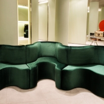 Новые диваны Prada на выставке Salone del Mobile