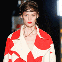 Обзор Buro 24/7: Philipp Plein, Stella Jean, MSGM, Au Jour le Jour