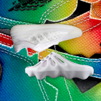 Кросскультура с Даниилом Трабуном: 10 кроссовок декабря для снега, пляжа и новогодней вечеринки