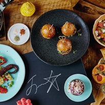 Питерский ресторан \"Белка\": здоровая еда с цитатами стритфуда