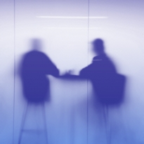 Как заводить полезные знакомства в эпоху соцсетей? Отвечают эксперты по нетворкингу