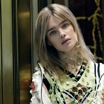 Наталья Водянова и Саша Пивоварова в весенней рекламной кампании Prada