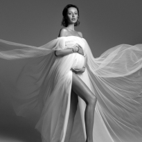 «Когда ты отпускаешь эту боль и натяжение, то даешь пространство для чего-то нового». Наталья Османн о страхах, связанных с материнством