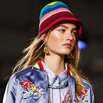 Обзор Buro 24/7: Tommy Hilfiger, весна-лето 2016
