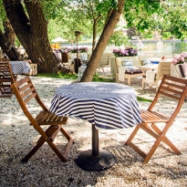 Под шум волны: 4 новых места у воды с едой и напитками