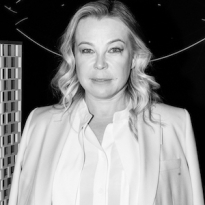 Как прошло открытие Cosmoscow в Манеже