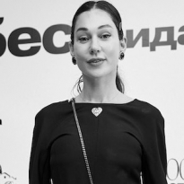 Как прошла премьера спектакля «Бесприданница» в театре имени Моссовета